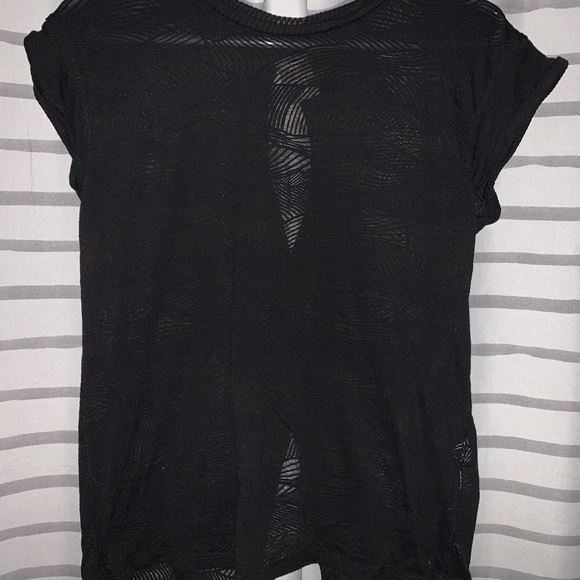 Keyhole, split back workout top. - Picture 2 of 2